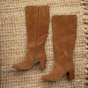 Soludos Knee-High Suede Block Heel Boots in Chestnut